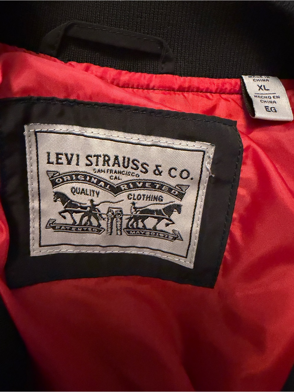 Levi's Womens NWT Black Bomber Jacket - Picture 3 of 7